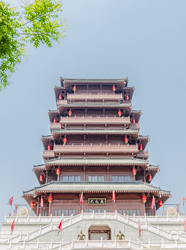 夏天的中国陕西西安汉城湖大风阁景观风景