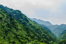 夏天的中国陕西西安秦岭北麓山脉风景